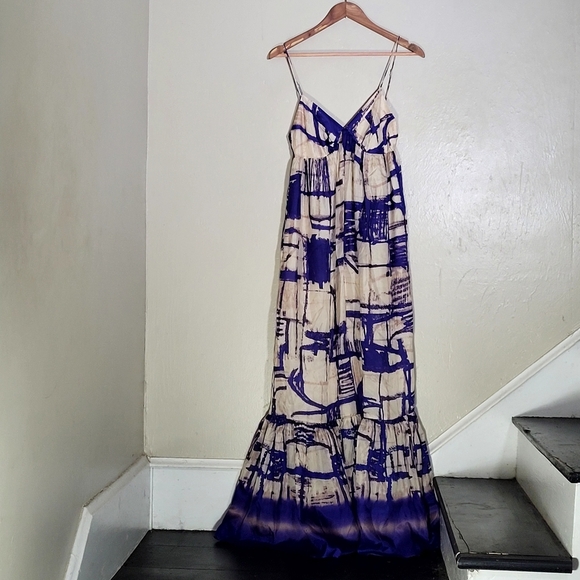 Isabella Sinclair Elegant Blue and Cream Maxi Dress - Picture 7 of 8